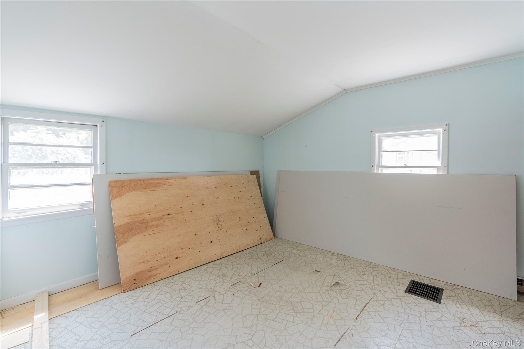 Red Hook, New York 12571, United States, ,Commercial,Active,197293