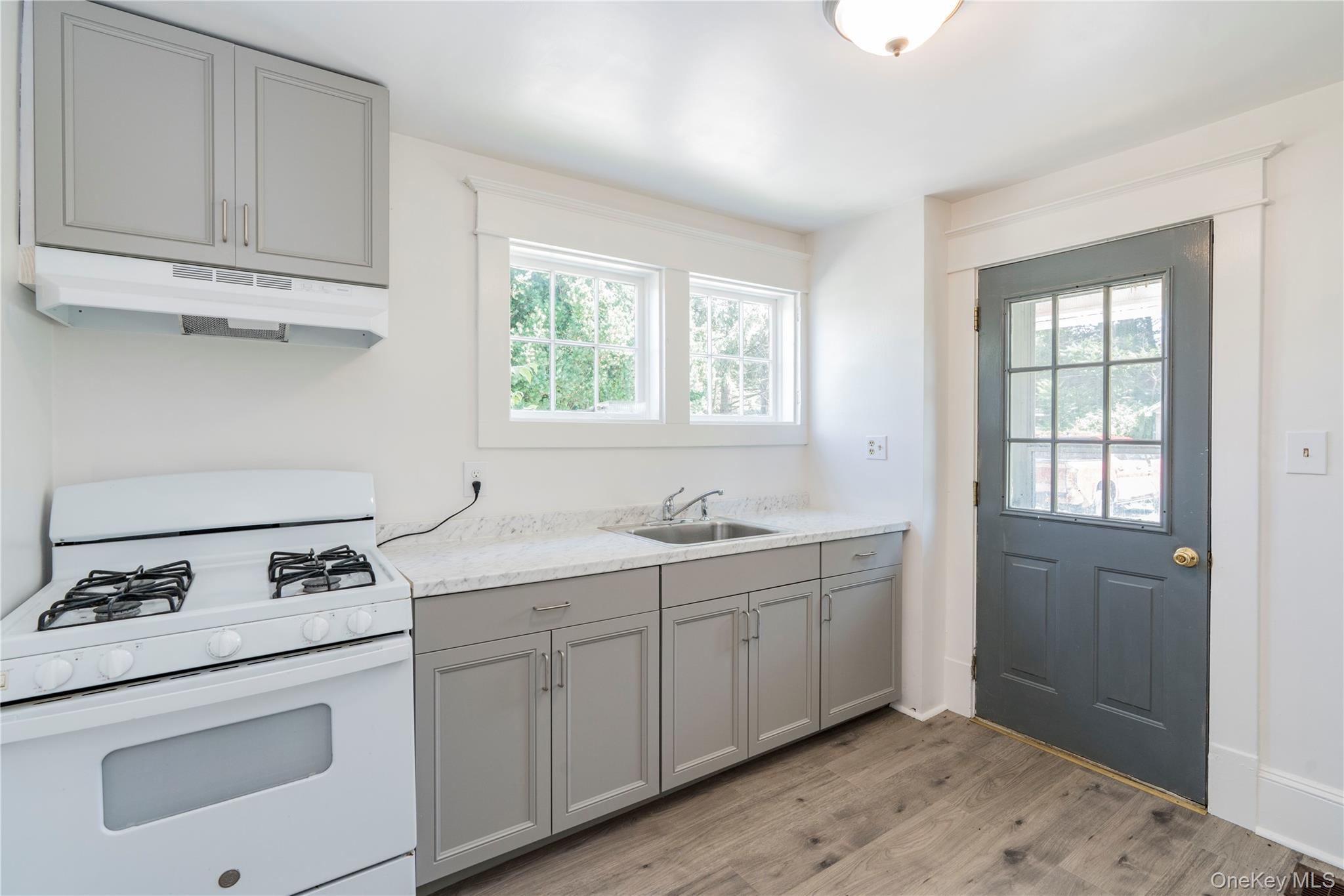 Red Hook, New York 12571, United States, ,Commercial,Active,197293