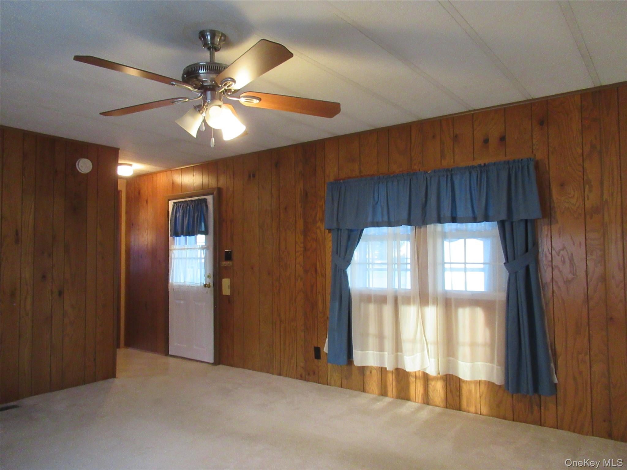 109 Bluebird Way