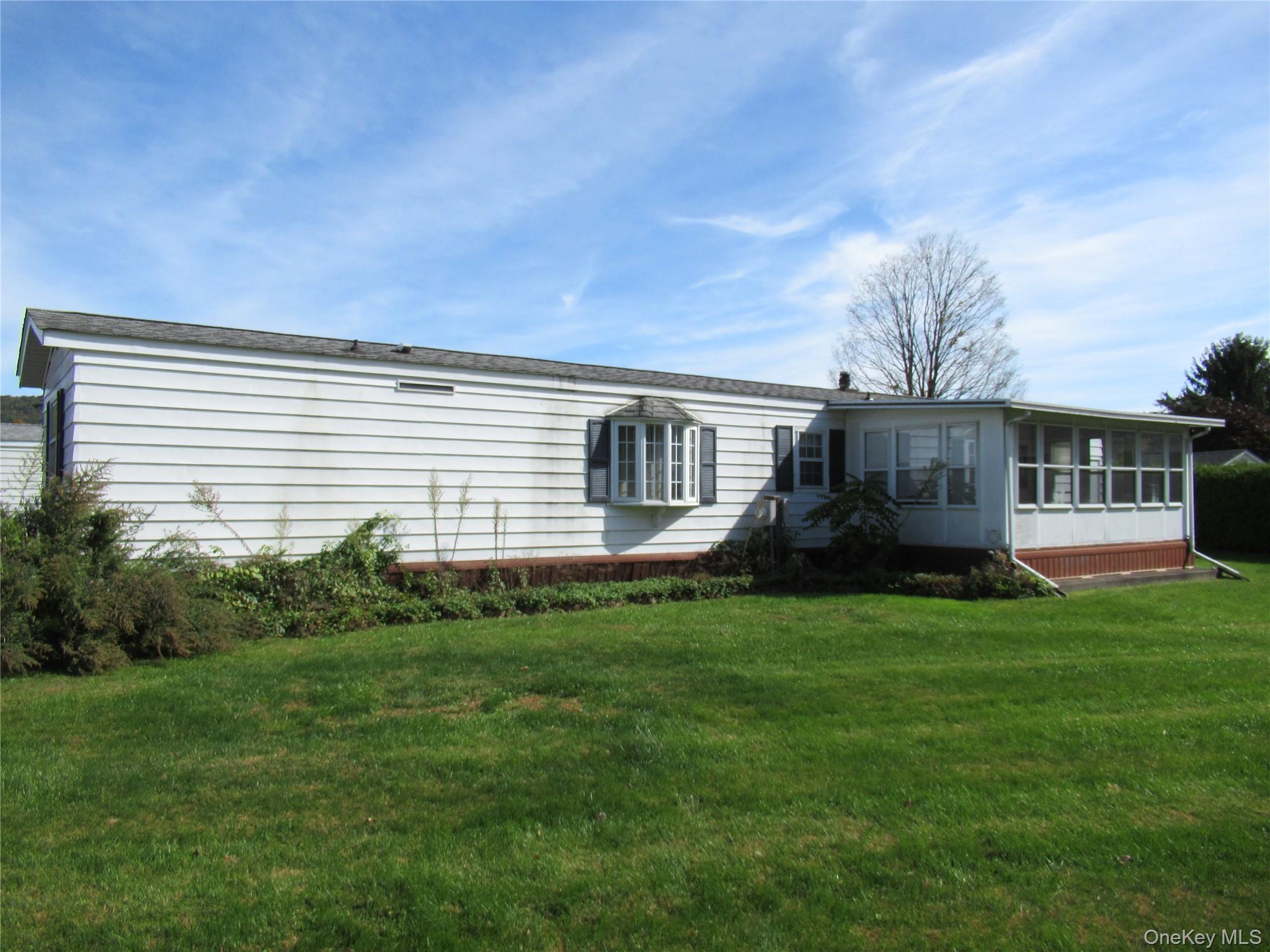 109 Bluebird Way