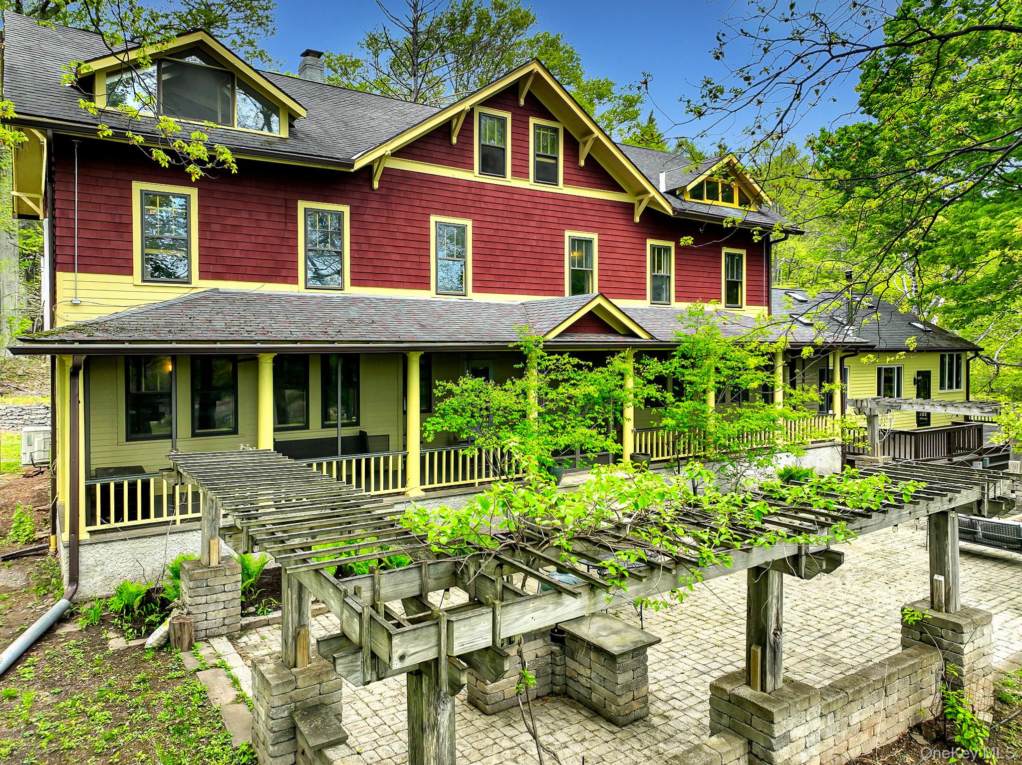 43 Augustine Road