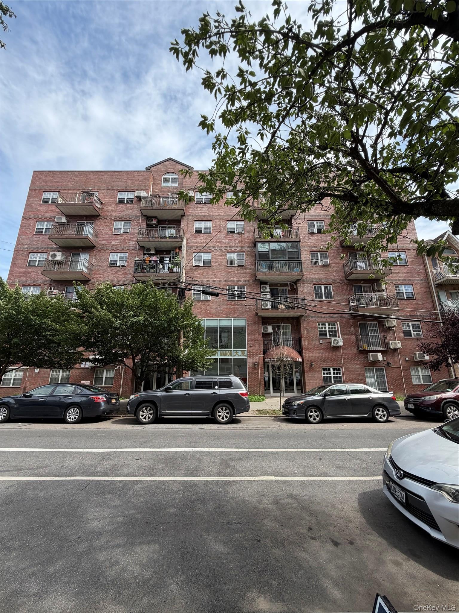 14118 Cherry Avenue 6G