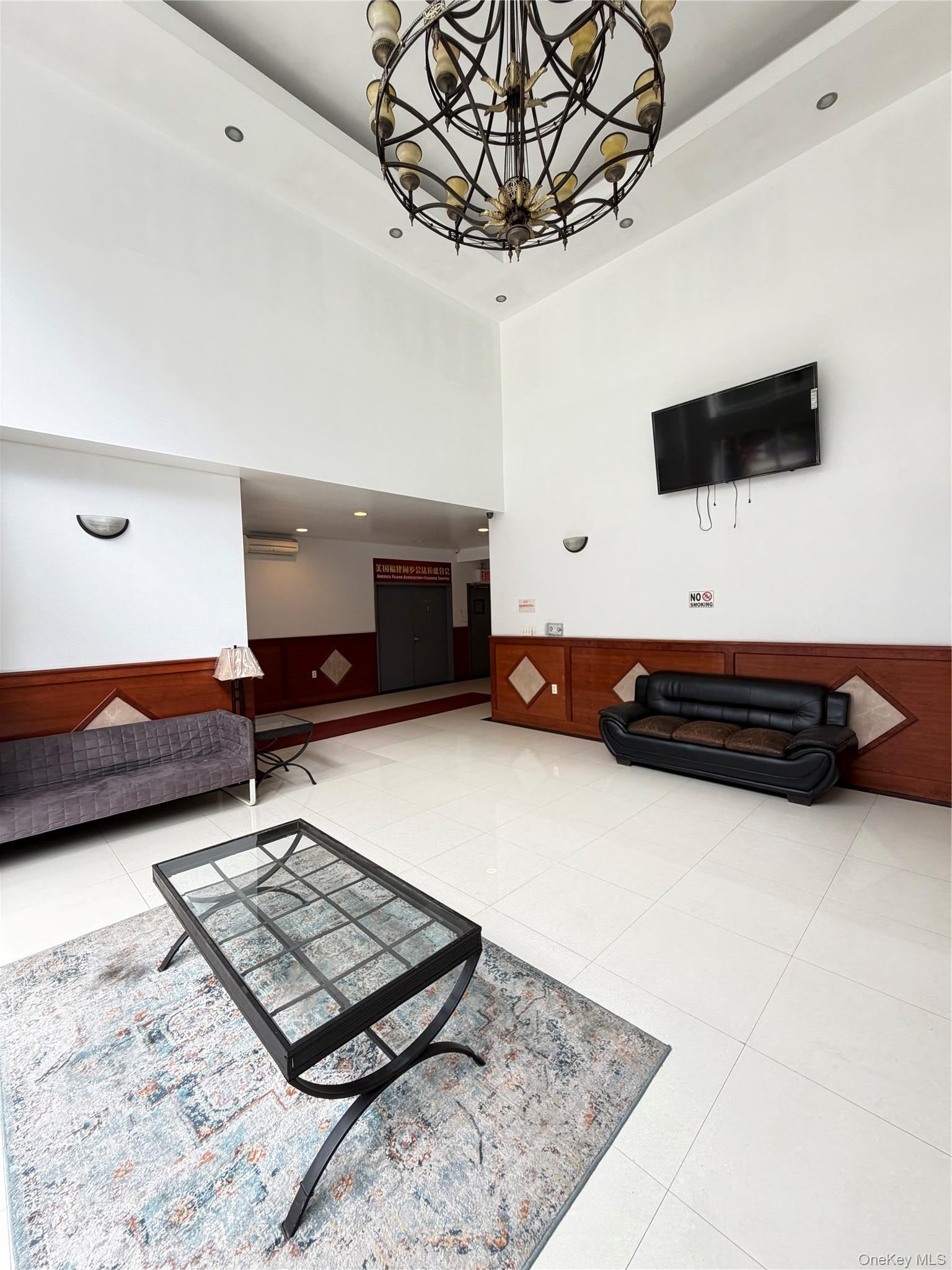 14118 Cherry Avenue 6G