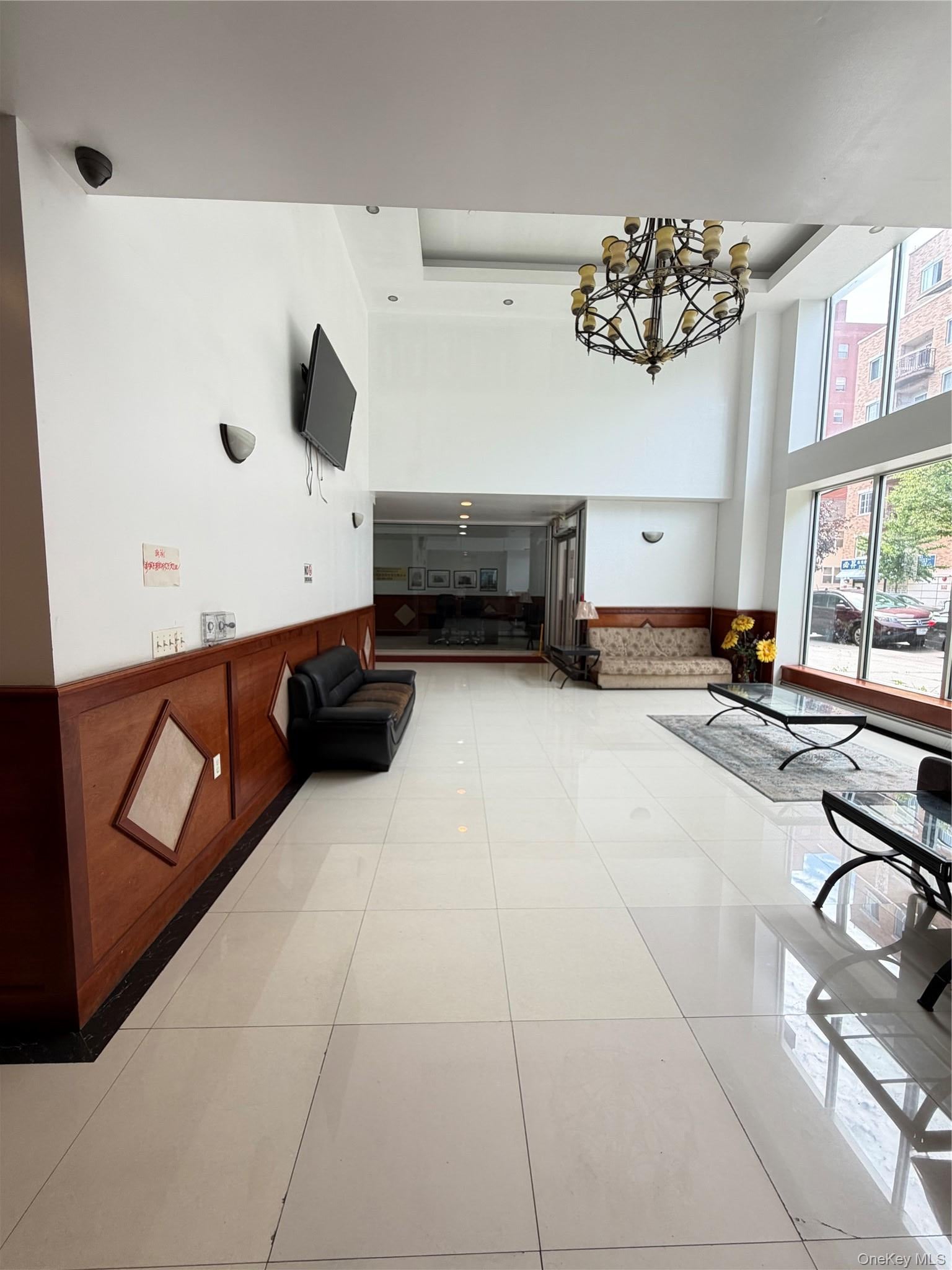 14118 Cherry Avenue 6G