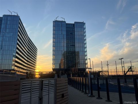 131-01 40th Road 11A Flushing NY 11354