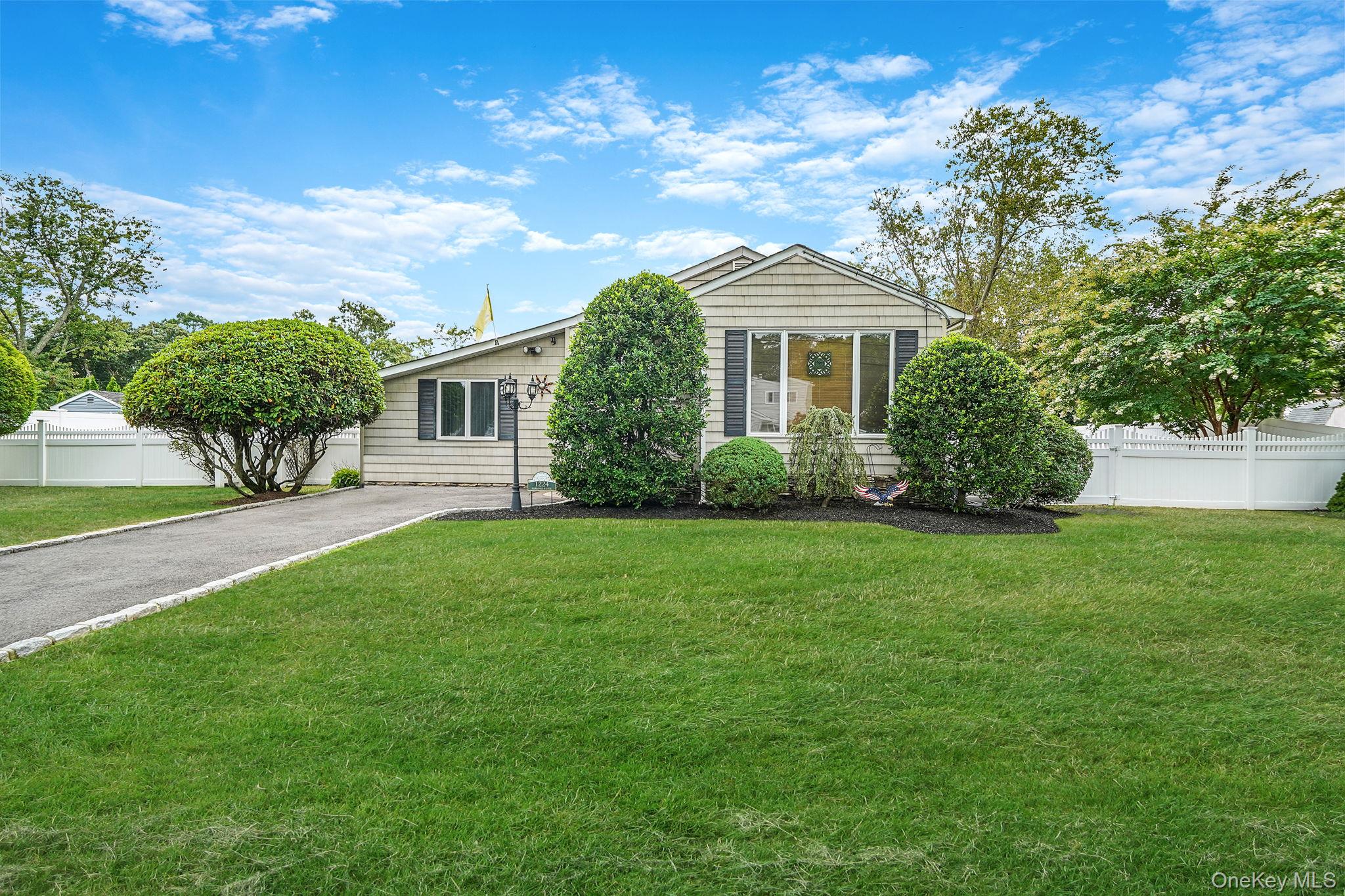 1224 Fairbanks Avenue