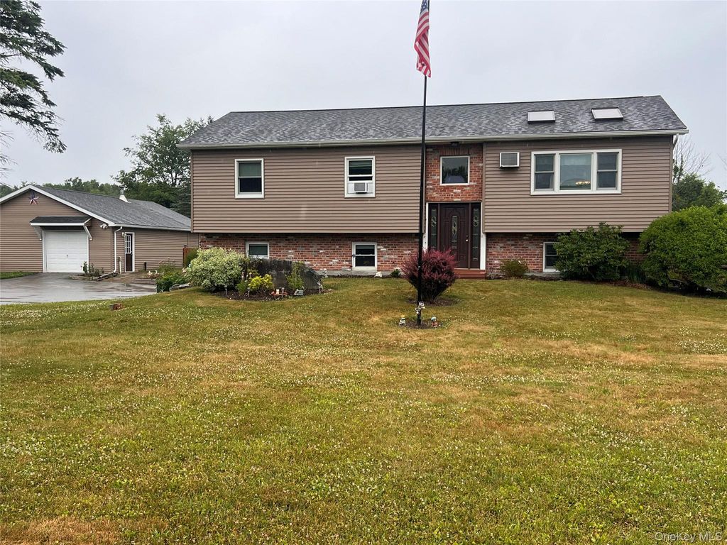 Photo of 14 Blossom Grove Court, Highland, NY 12528 (MLS # 1016528)