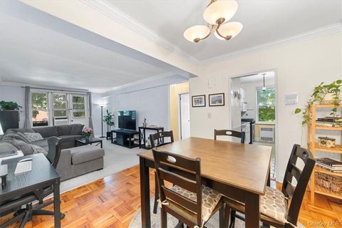 Homes For Sale - 315 King Street #1B<br/> Port Chester, NY 10573