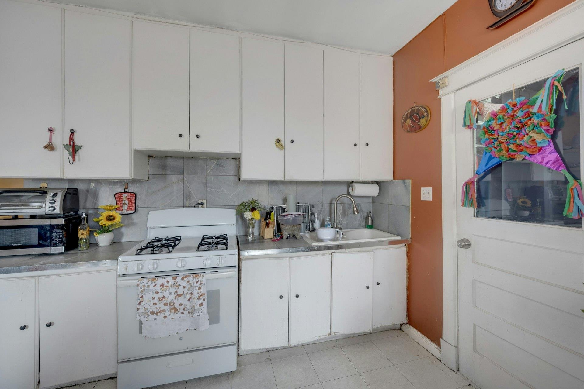 Yonkers, New York 10701, United States, ,Commercial,Active,143791