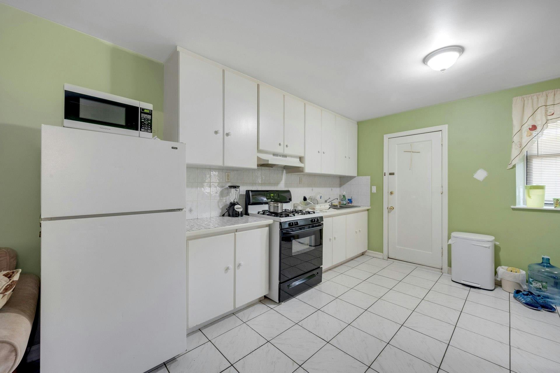 Yonkers, New York 10701, United States, ,Commercial,Active,143791