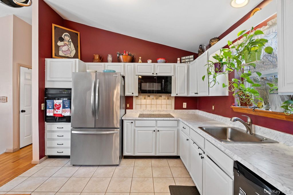 Photo of 171 East Road, Wallkill, NY 12589 (MLS # 941592)