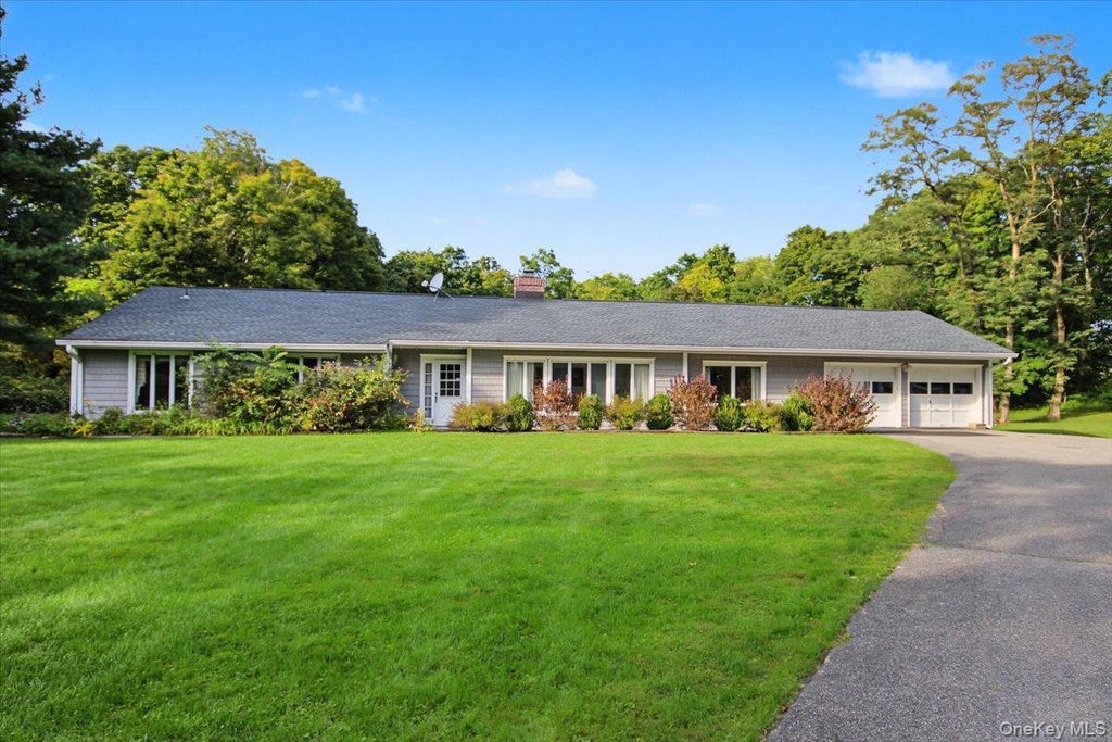 Photo of 1762 Strawberry Road, Mohegan Lake, NY 10547 (MLS # 1057455)