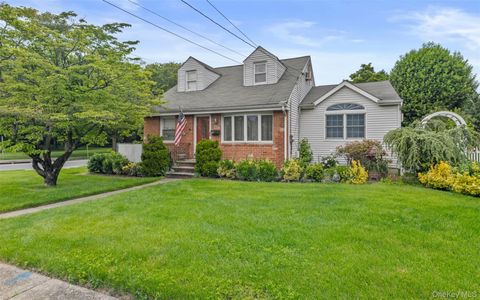 84 Charles Street, Mineola, NY 11501 - MLS#: 872409