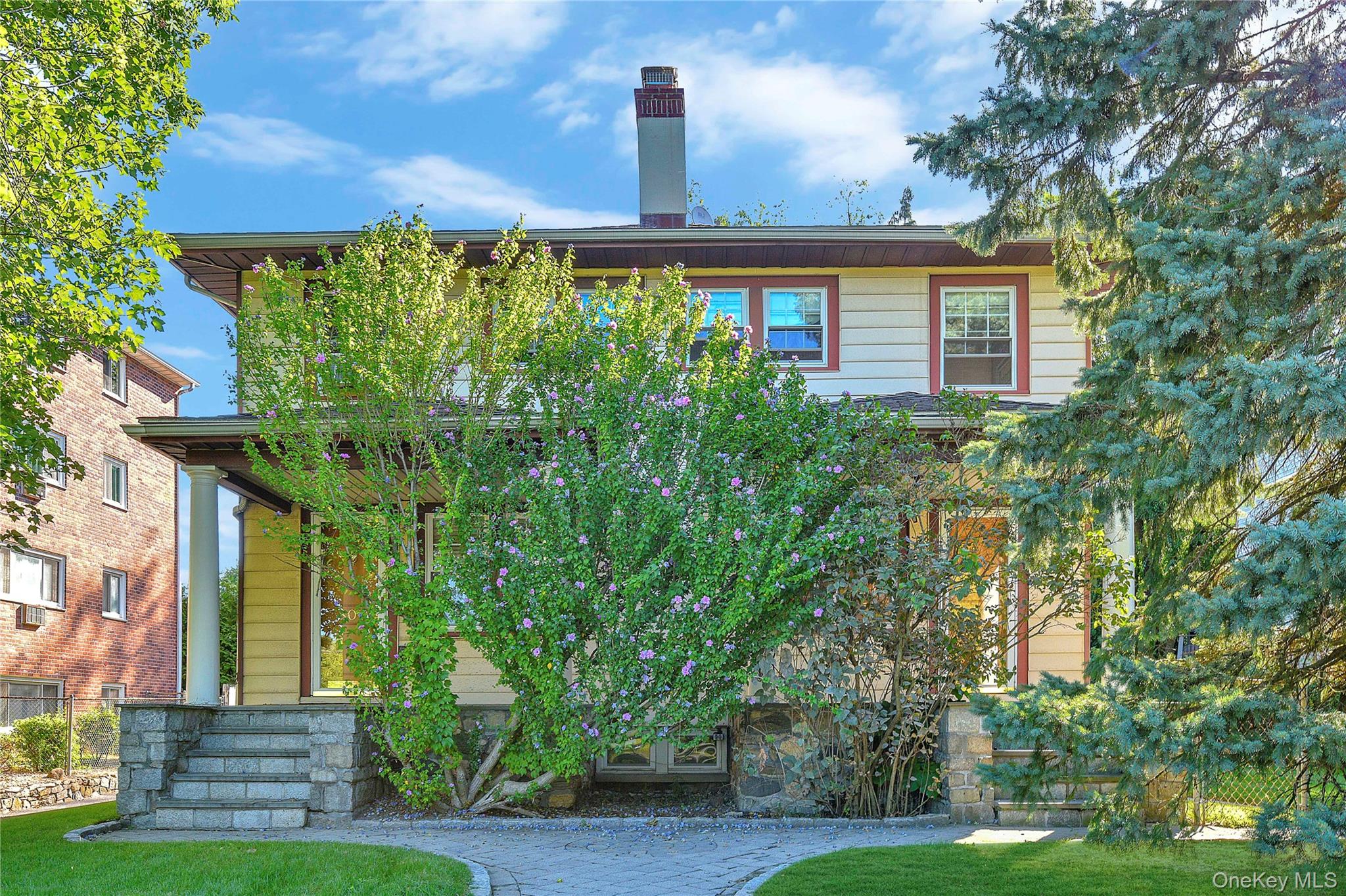 806 Pelhamdale Avenue
