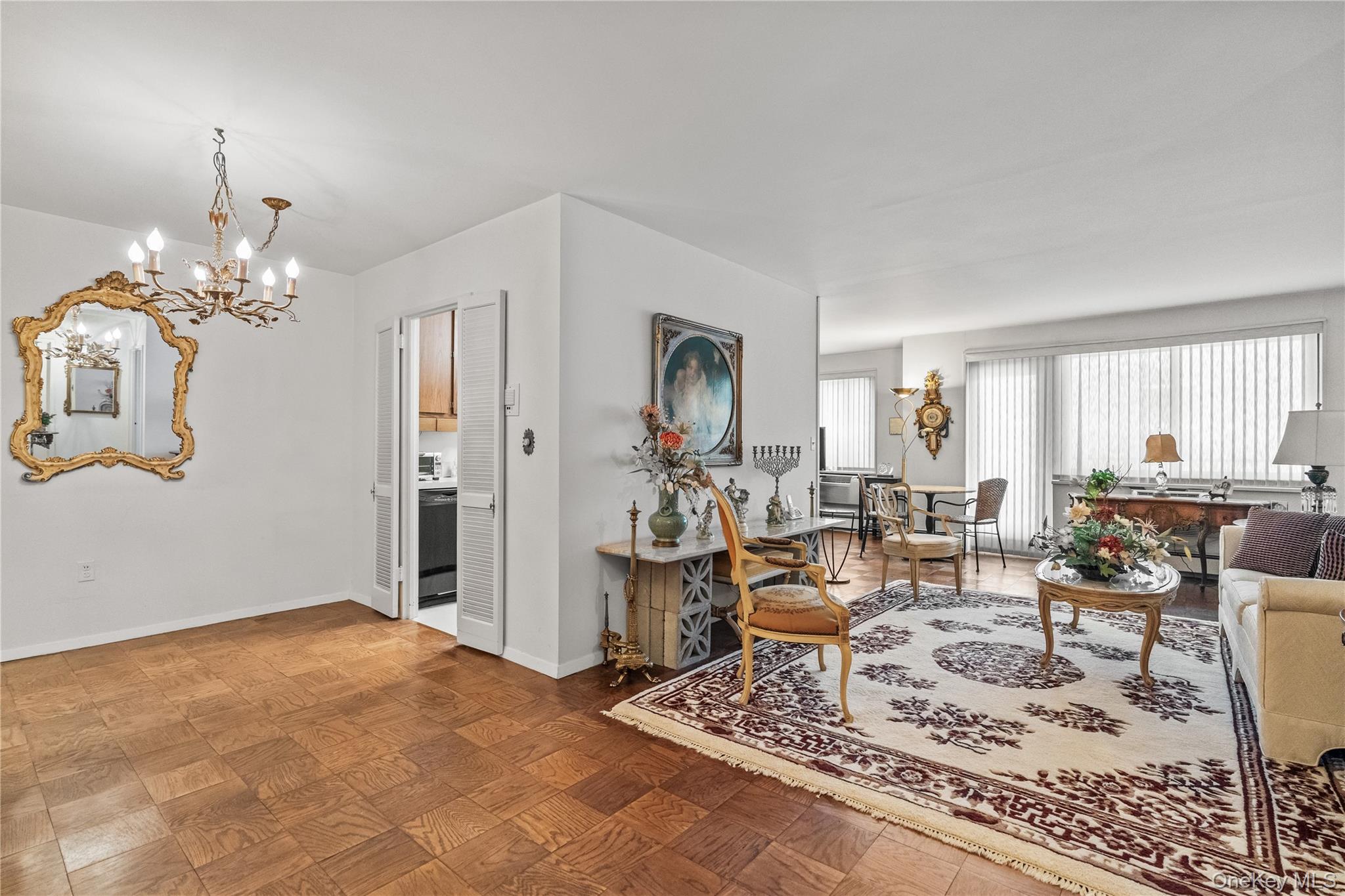 100 E Hartsdale Avenue 6BE