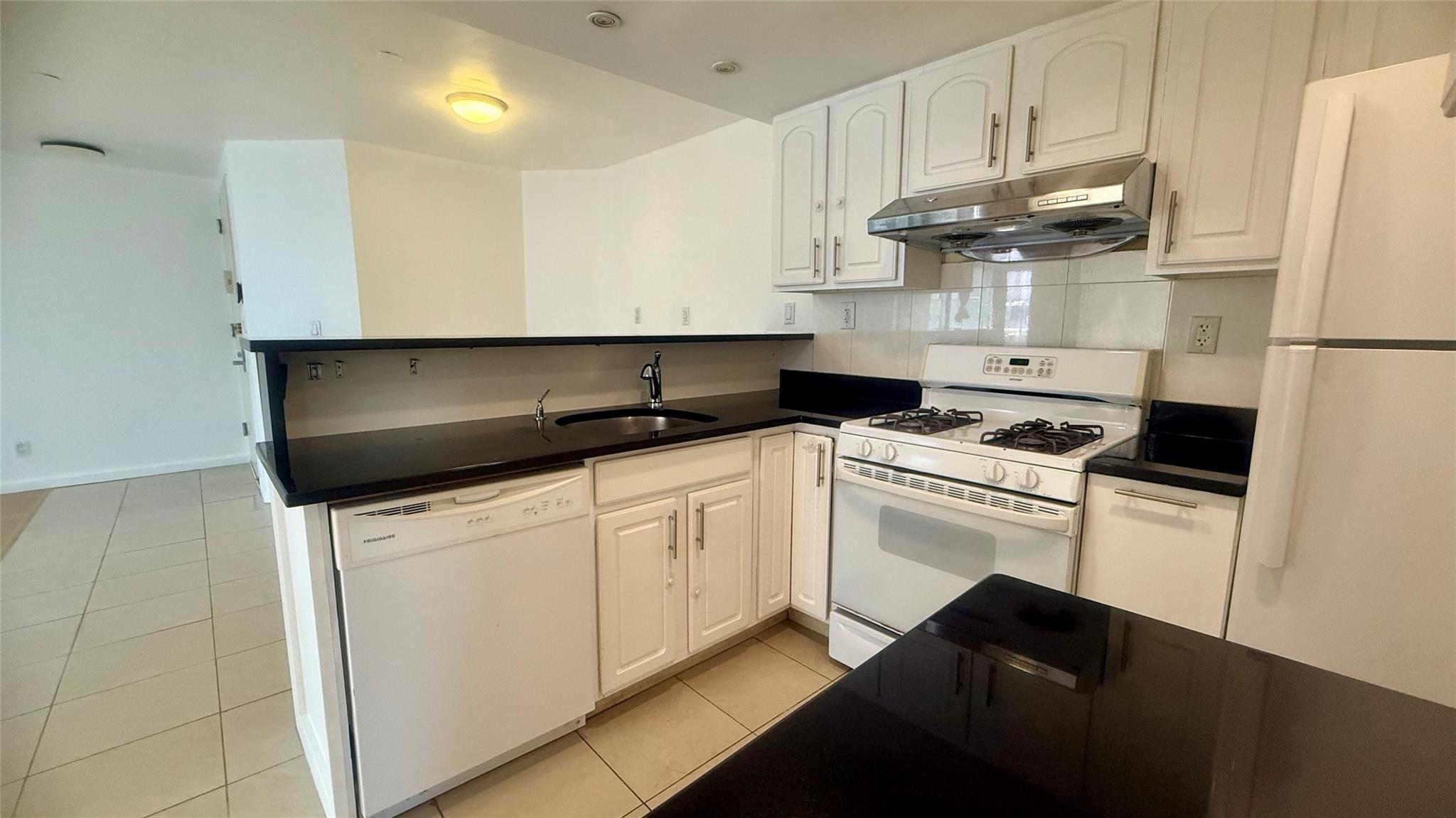 43-17 Union Street 6C