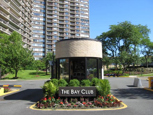 Rental Property at Bay Club Drive 21-U, Bayside, Queens, NY - Bedrooms: 1 
Bathrooms: 1 
Rooms: 4  - $2,800 MO.