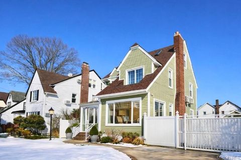 Homes For Sale - 29-35 162nd Street<br/> Flushing, NY 11358