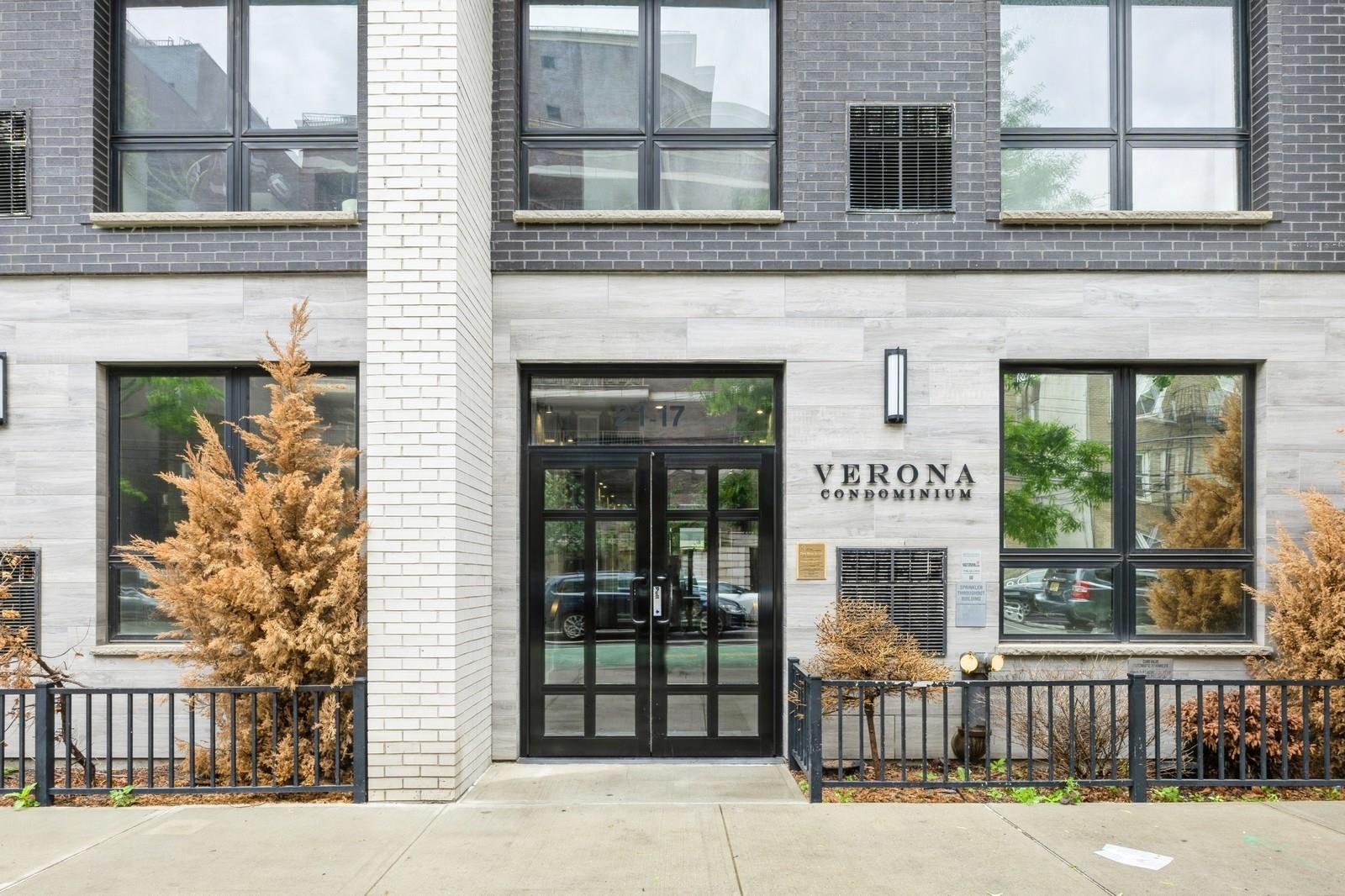 31st Avenue, Astoria, Queens, NY - 1 Bedrooms  
1 Bathrooms  
3 Rooms - 