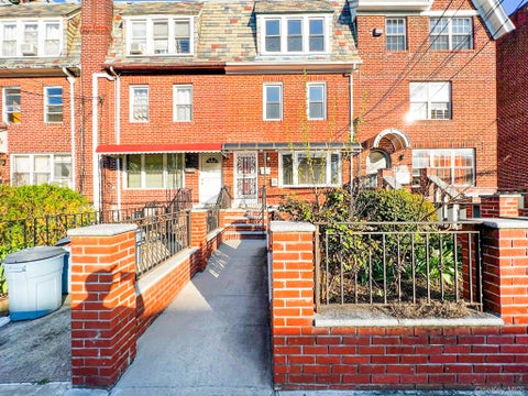 Apartment For Rent - 32-59 46 Street<br/> Astoria, NY 11103