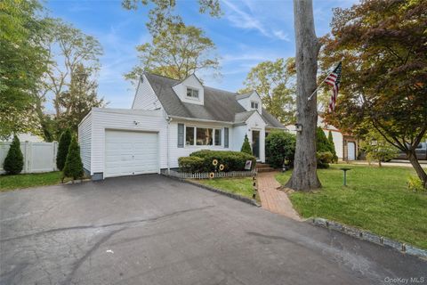86 Ackerly Lane Ronkonkoma NY 11779