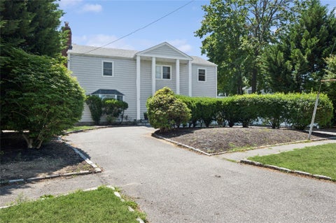 Mobile Home For Sale - 1954 Kirkwood Avenue<br/> Merrick, NY 11566