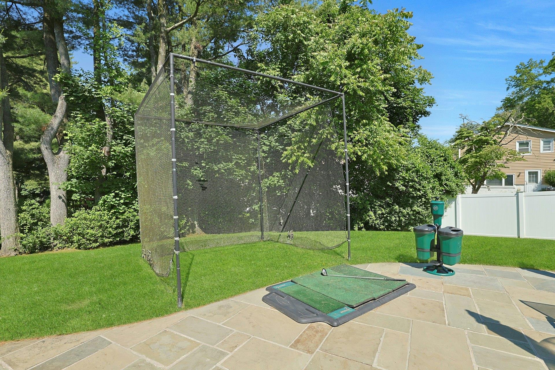 New Rochelle, New York 10804, United States, 4 Bedrooms Bedrooms, ,3 BathroomsBathrooms,Residential,Active,150812