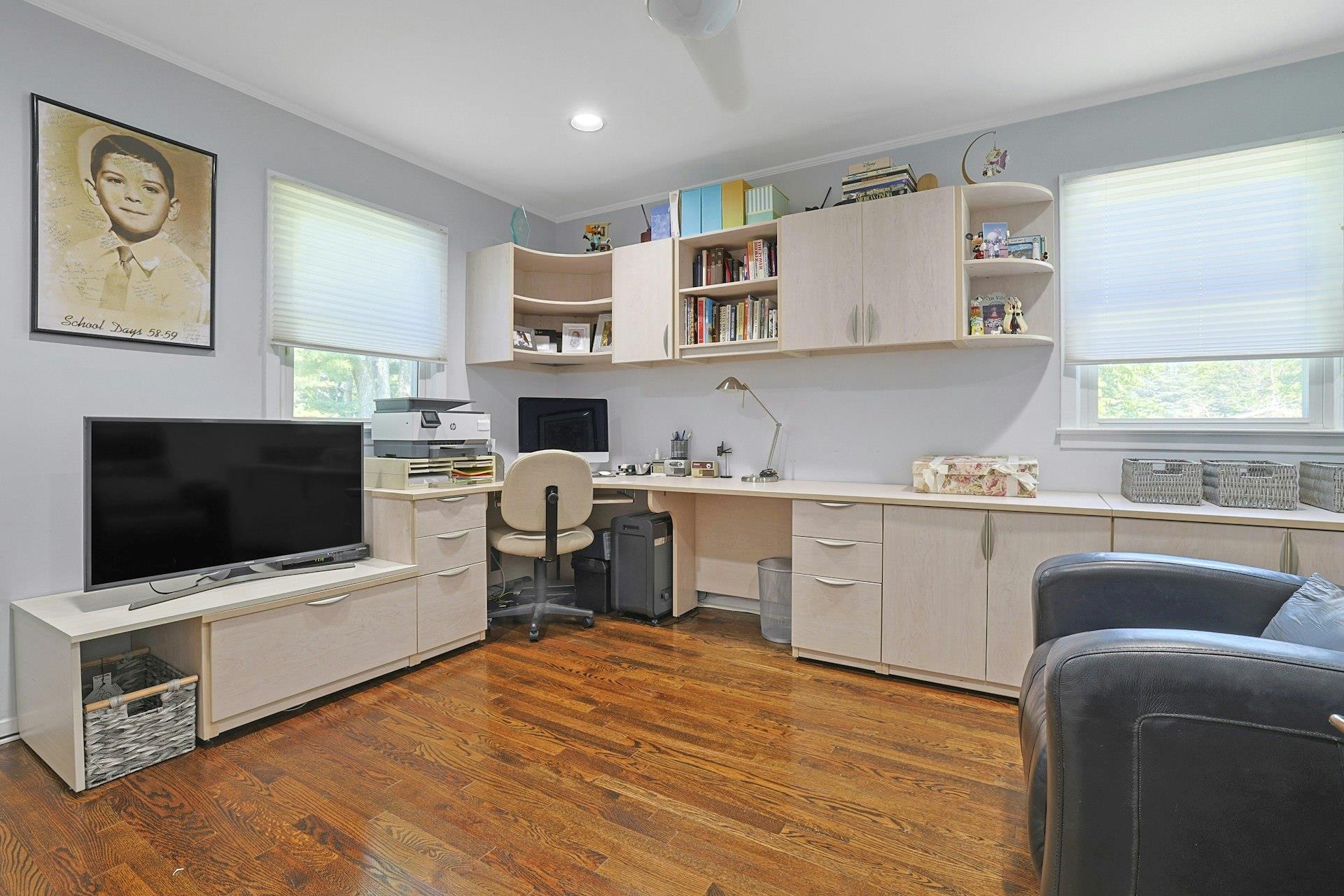 New Rochelle, New York 10804, United States, 4 Bedrooms Bedrooms, ,3 BathroomsBathrooms,Residential,Active,150812