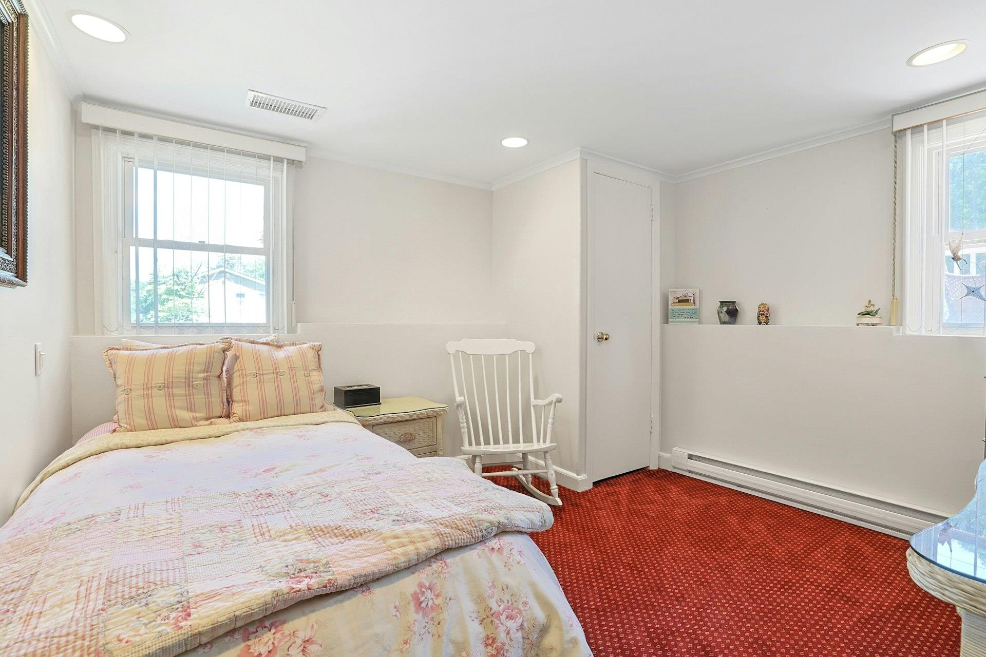 New Rochelle, New York 10804, United States, 4 Bedrooms Bedrooms, ,3 BathroomsBathrooms,Residential,Active,150812