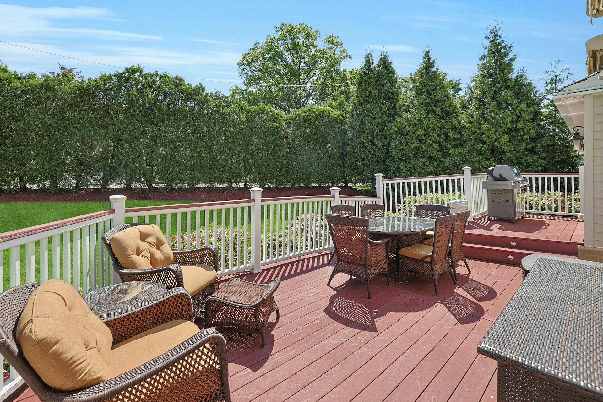 New Rochelle, New York 10804, United States, 4 Bedrooms Bedrooms, ,3 BathroomsBathrooms,Residential,Active,150812