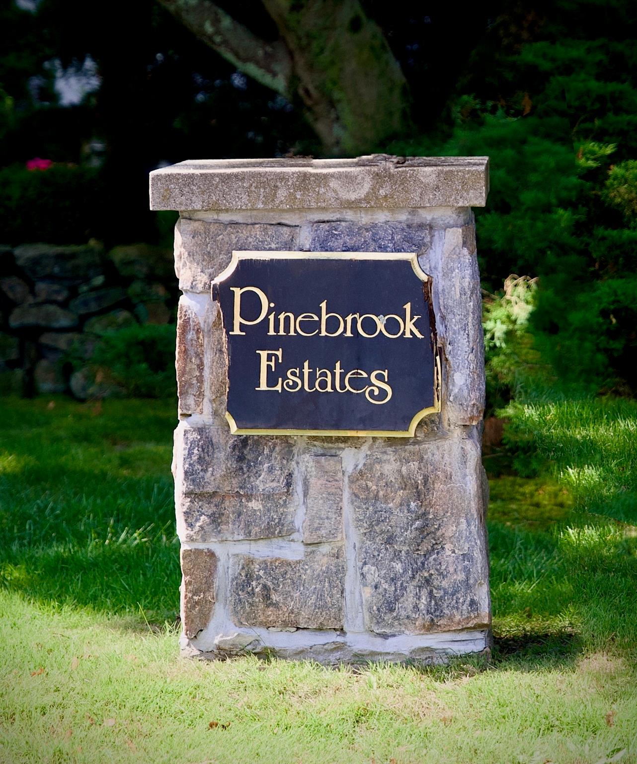 New Rochelle, New York 10804, United States, 4 Bedrooms Bedrooms, ,3 BathroomsBathrooms,Residential,Active,150812