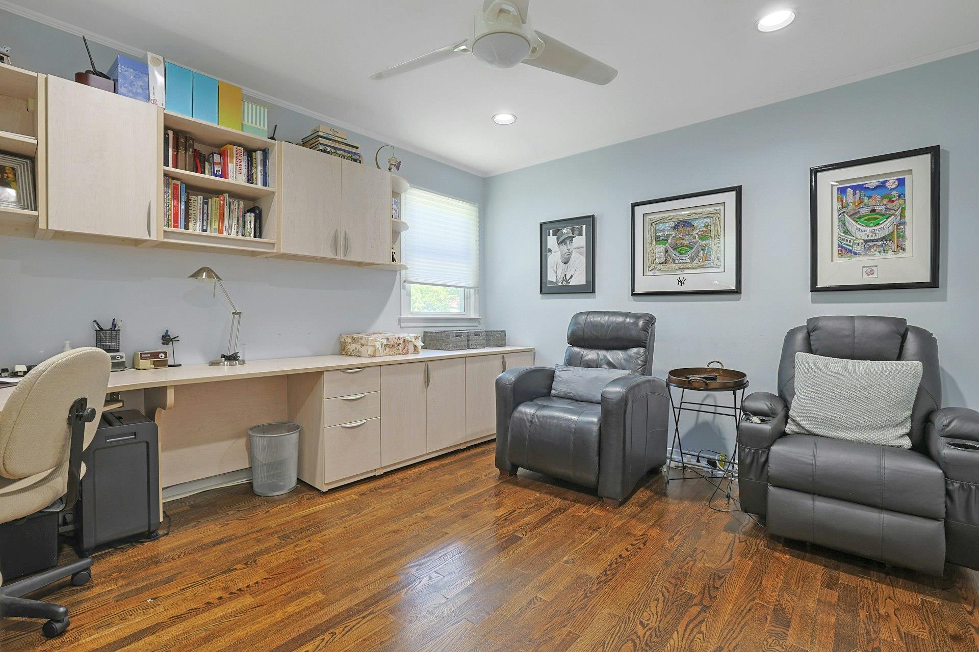 New Rochelle, New York 10804, United States, 4 Bedrooms Bedrooms, ,3 BathroomsBathrooms,Residential,Active,150812