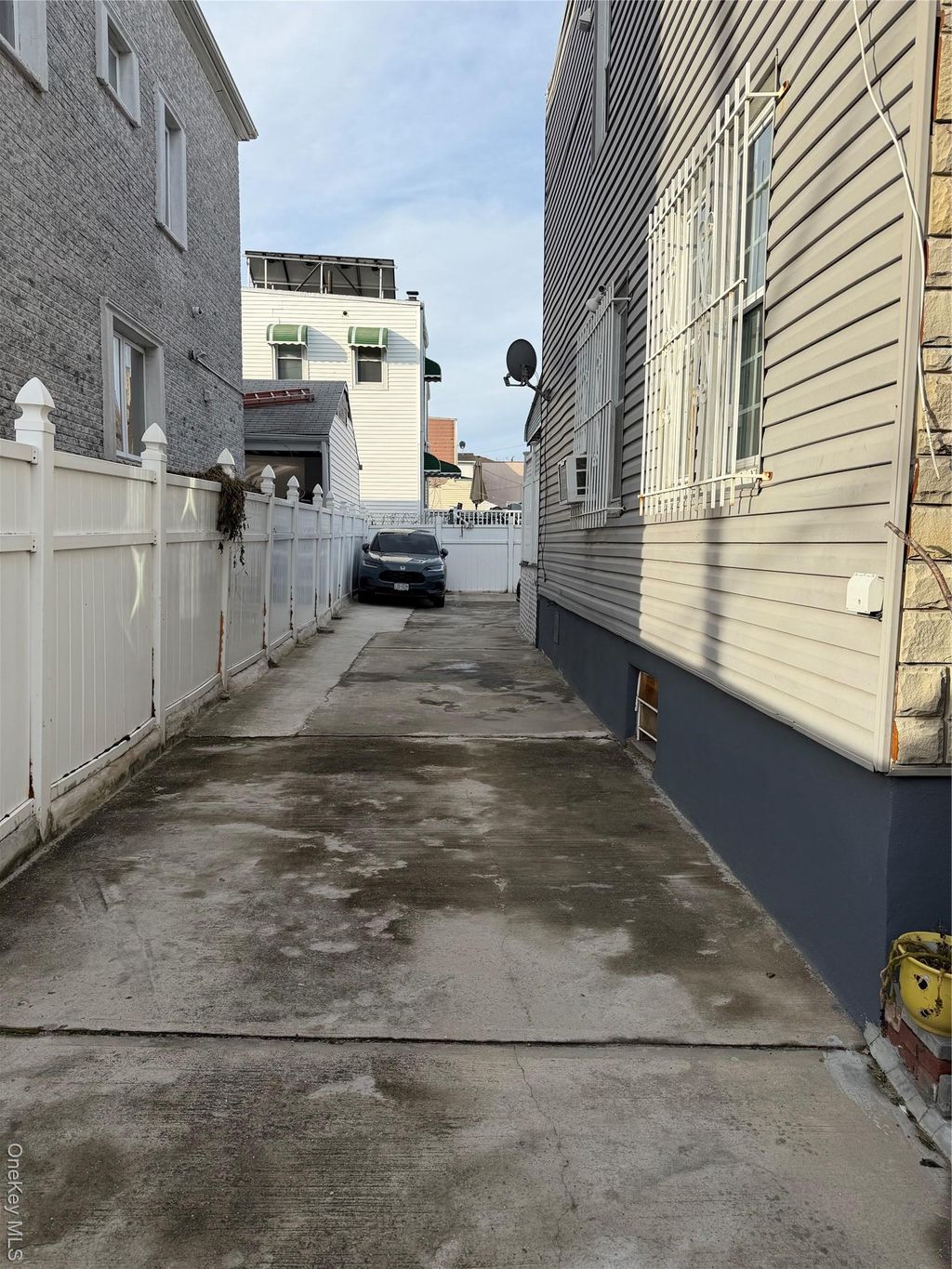 Photo of 1107 Havemeyer Avenue, Bronx, NY 10462 (MLS # 943310)