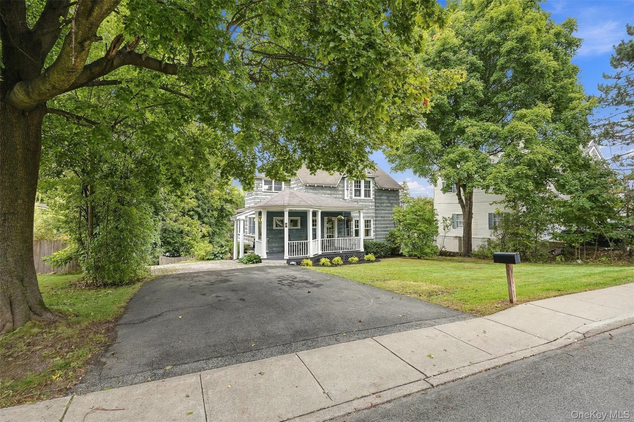 27 Clinton Street