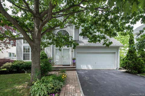 Homes For Rent - 23 Honeysuckle Court<br/> Melville, NY 11747