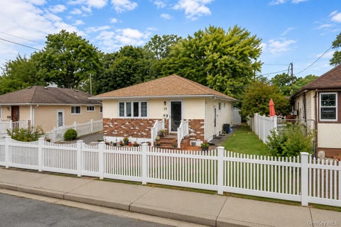 Homes For Sale - 11 Valentine Street<br/> Nassau County, Roosevelt, NY 11575