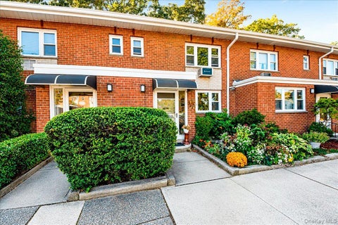 Photo of 673 Pelham Road #E2, New Rochelle, NY 10805 (MLS # 1064398)
