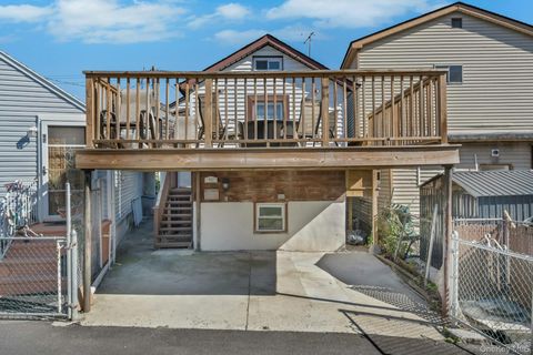 Photo of 96 C Edgewater Park #C, Bronx, NY 10465 (MLS # 920949)