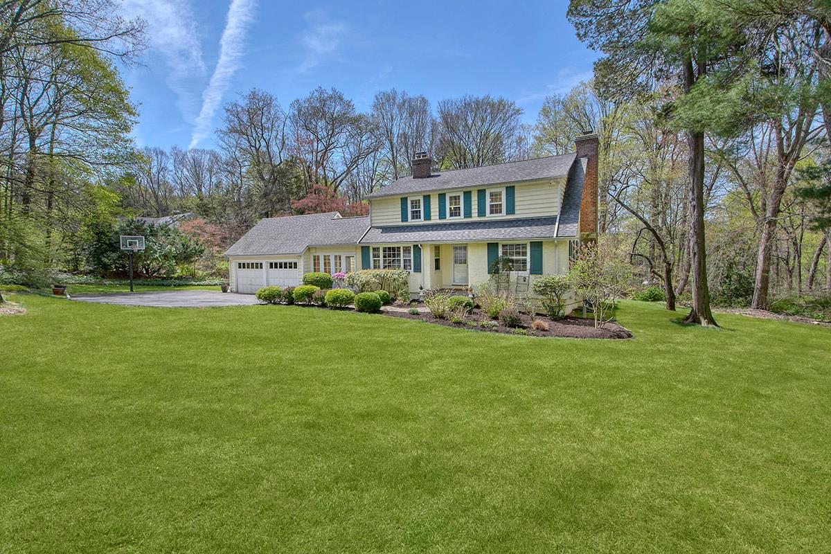 Chappaqua, New York 10514, United States, 3 Bedrooms Bedrooms, ,4 BathroomsBathrooms,Residential,Active,117148