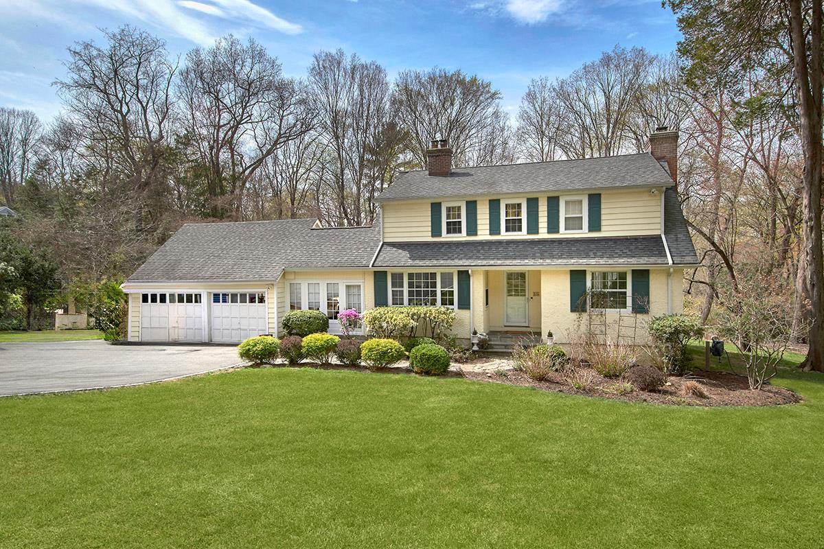 Chappaqua, New York 10514, United States, 3 Bedrooms Bedrooms, ,4 BathroomsBathrooms,Residential,Active,117148