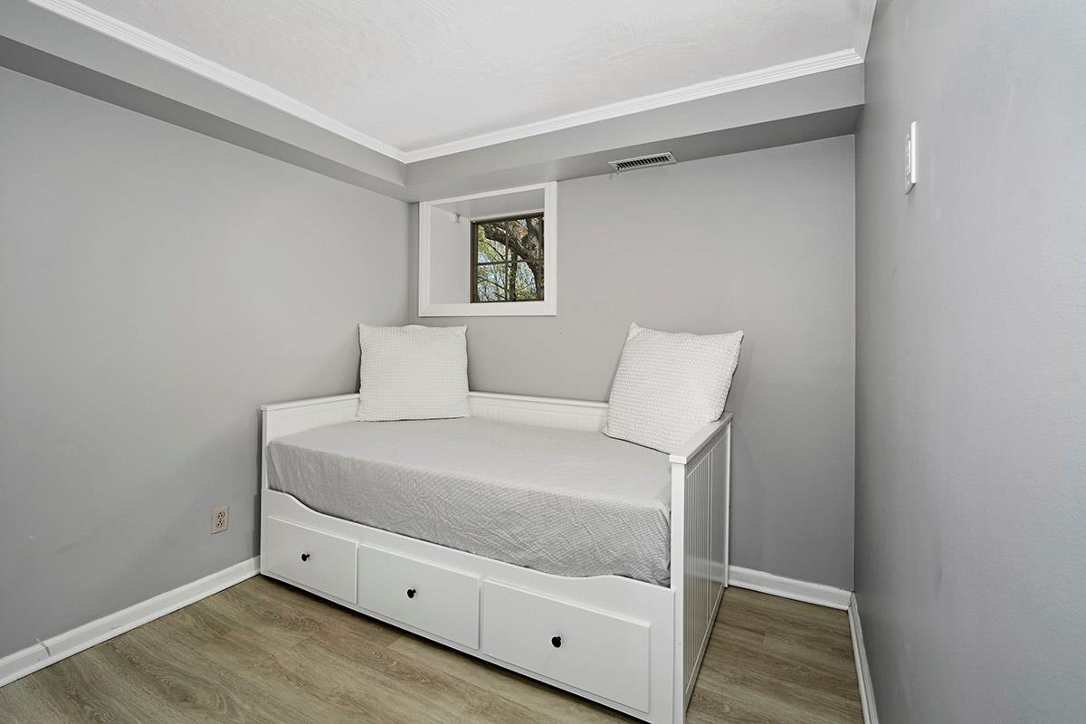 Chappaqua, New York 10514, United States, 3 Bedrooms Bedrooms, ,4 BathroomsBathrooms,Residential,Active,117148