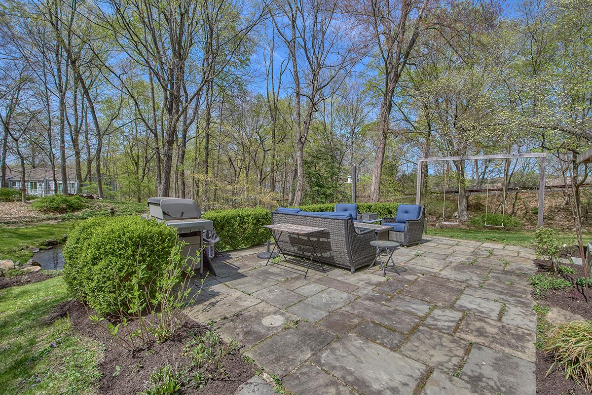 Chappaqua, New York 10514, United States, 3 Bedrooms Bedrooms, ,4 BathroomsBathrooms,Residential,Active,117148