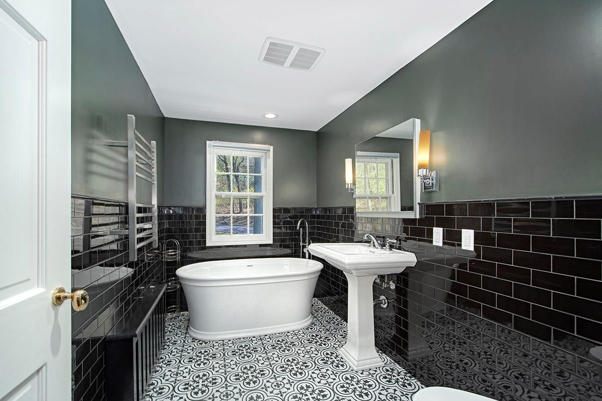 Chappaqua, New York 10514, United States, 3 Bedrooms Bedrooms, ,4 BathroomsBathrooms,Residential,Active,117148