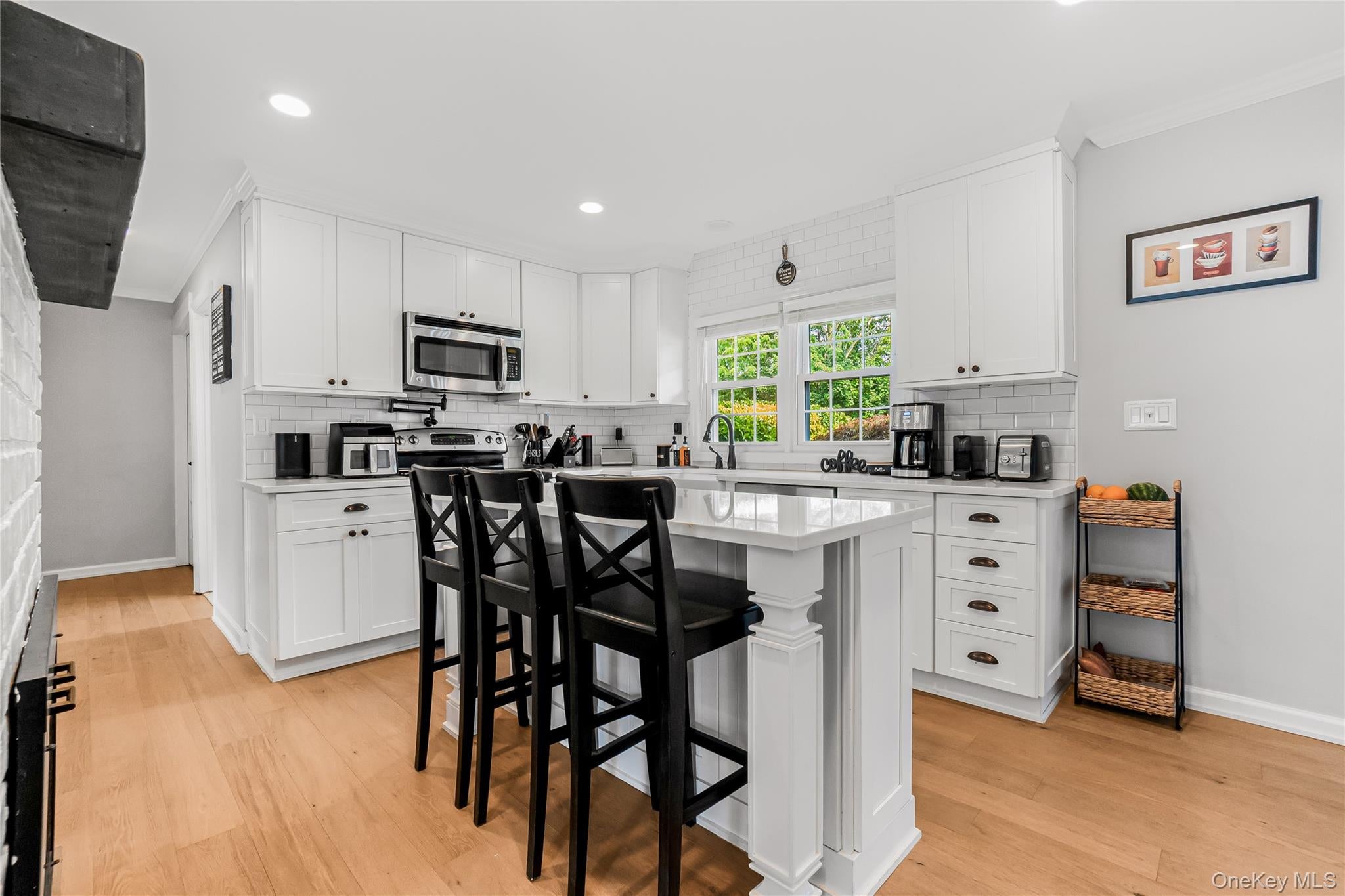 93 Duckpond Drive N