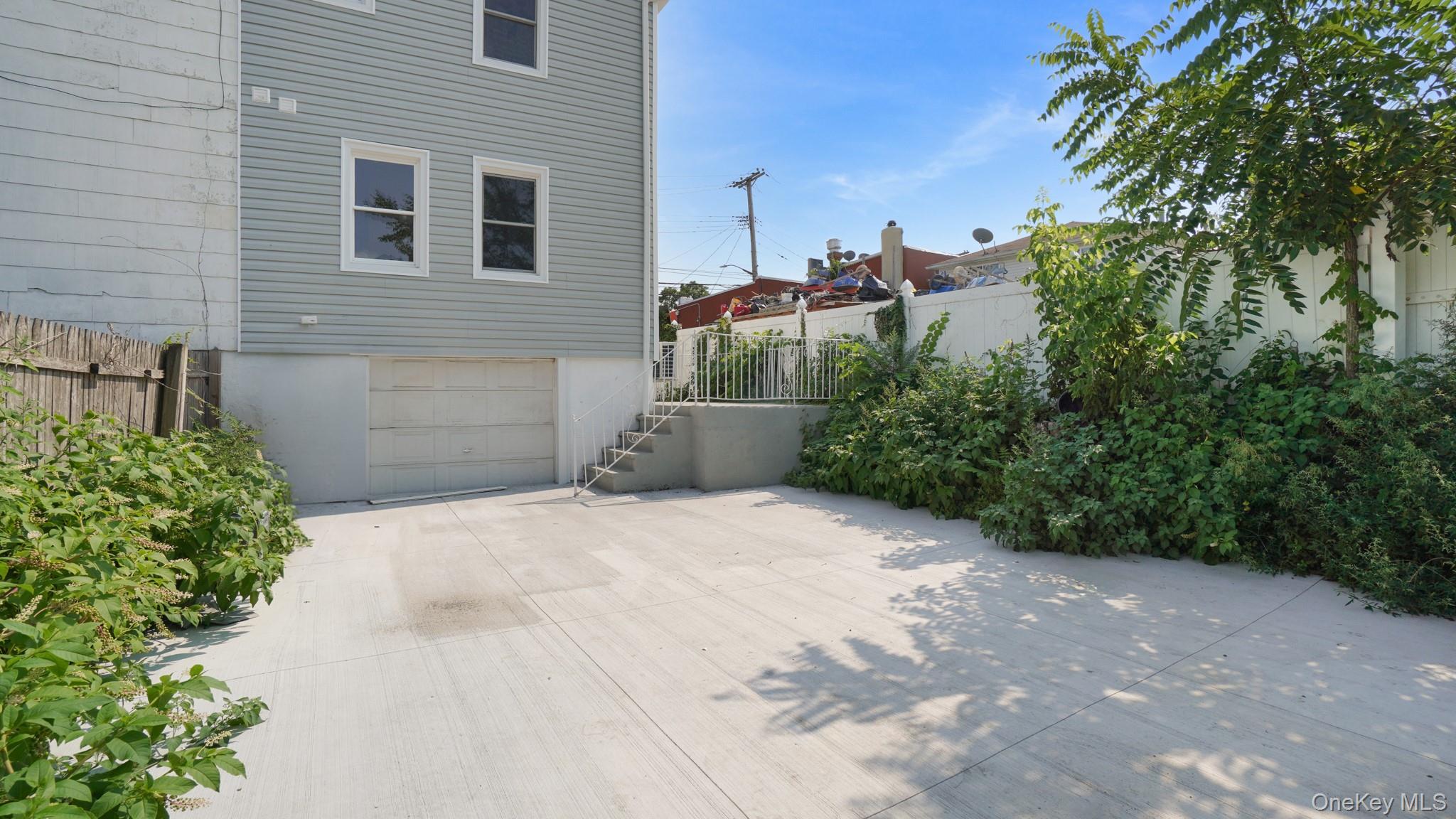 190-13 109th Road - Photo 4