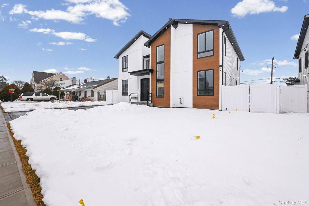 Photo of 14 Hoover Lane, Bethpage, NY 11714 (MLS # 963681)