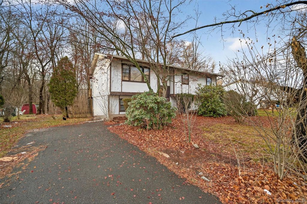 Photo of 53 Mallory Road, Spring Valley, NY 10977 (MLS # 945508)