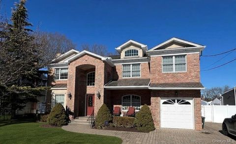 3683 Orchard Road Wantagh NY 11793