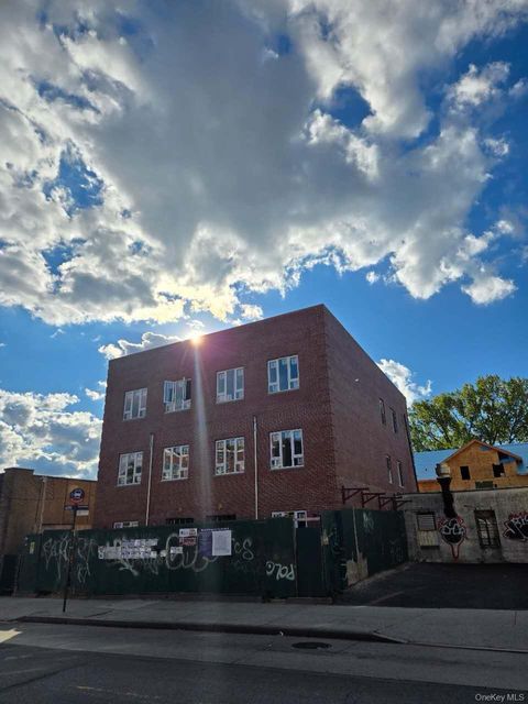 Photo of 23-06 College point Boulevard, College Point, NY 11356 (MLS # 939733)