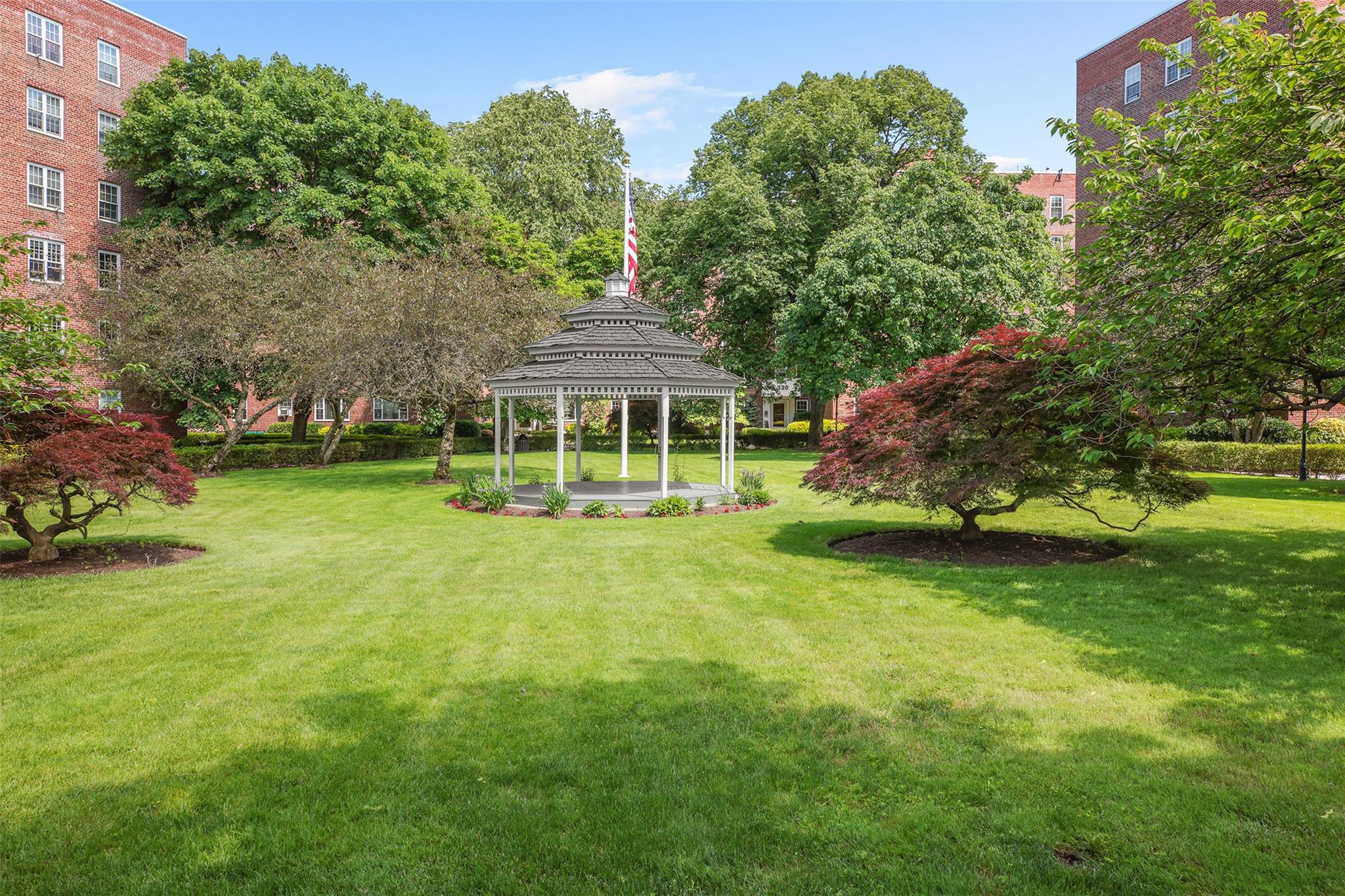 210 Pelham Road #6F, New Rochelle, New York image 15